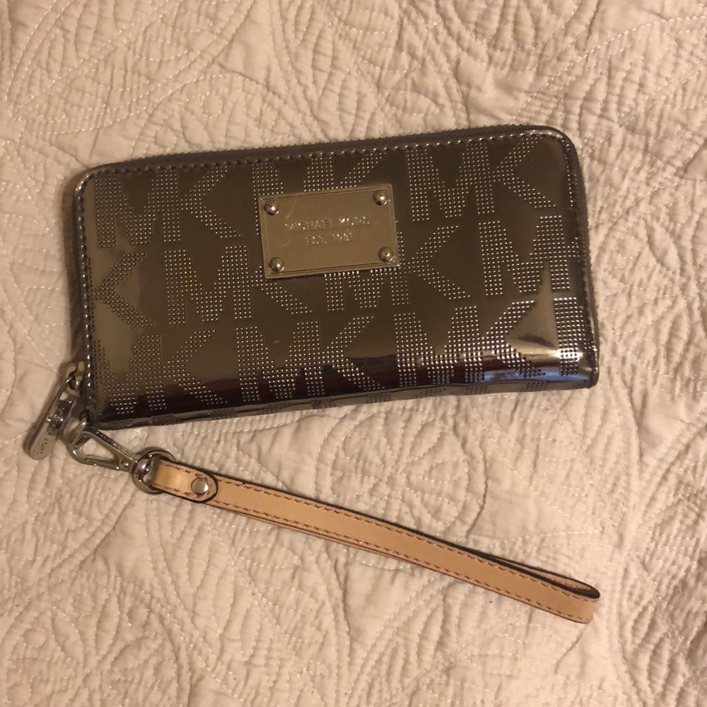 MK wallet/clutch